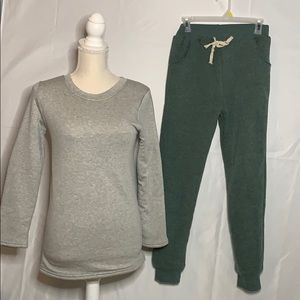 ⭐️GREEN AND GREY SWEAT SET SIZE MEDIUM NWOT